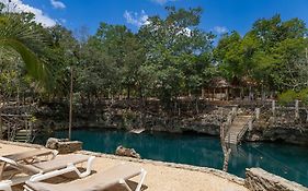 Cenote Popol Vuh
